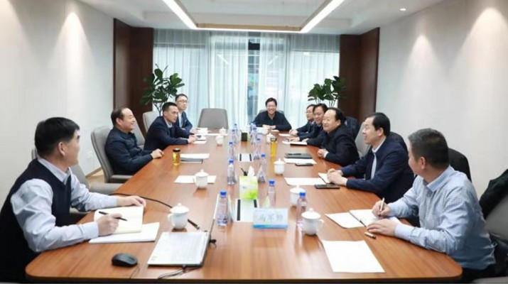 酒泉市肅州區(qū)委副書記、區(qū)長王永宏一行到訪集團公司